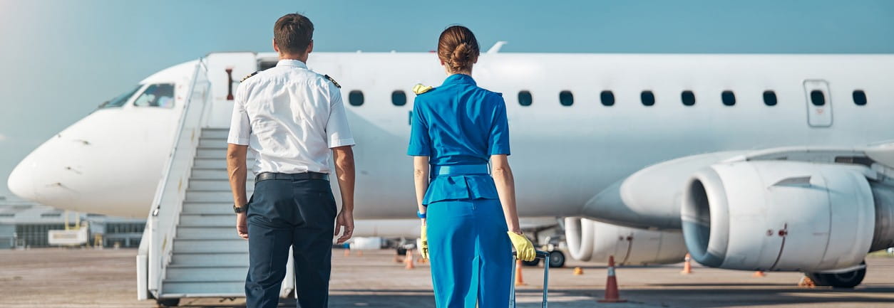 Testimonios de Exalumnos de Aviación: De Bellas Artes a Sobrecargo