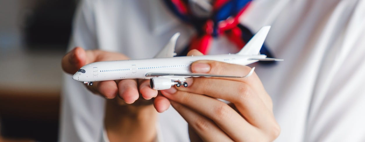 Este Verano Despega Tu Futuro: Formación Intensiva de Azafata de Vuelo